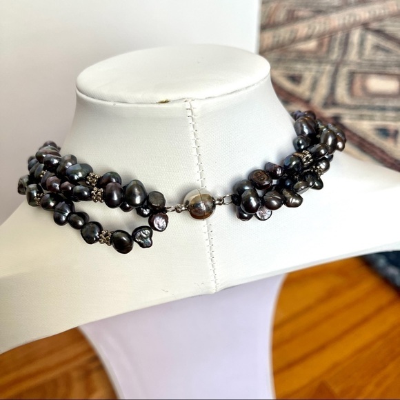 Vintage Purple Stone Necklace with Medallion pendant - Picture 6 of 9